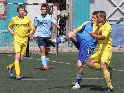 В турнире на Кубок «Русской кожи» по мини-футболу продолжаются жаркие баталии